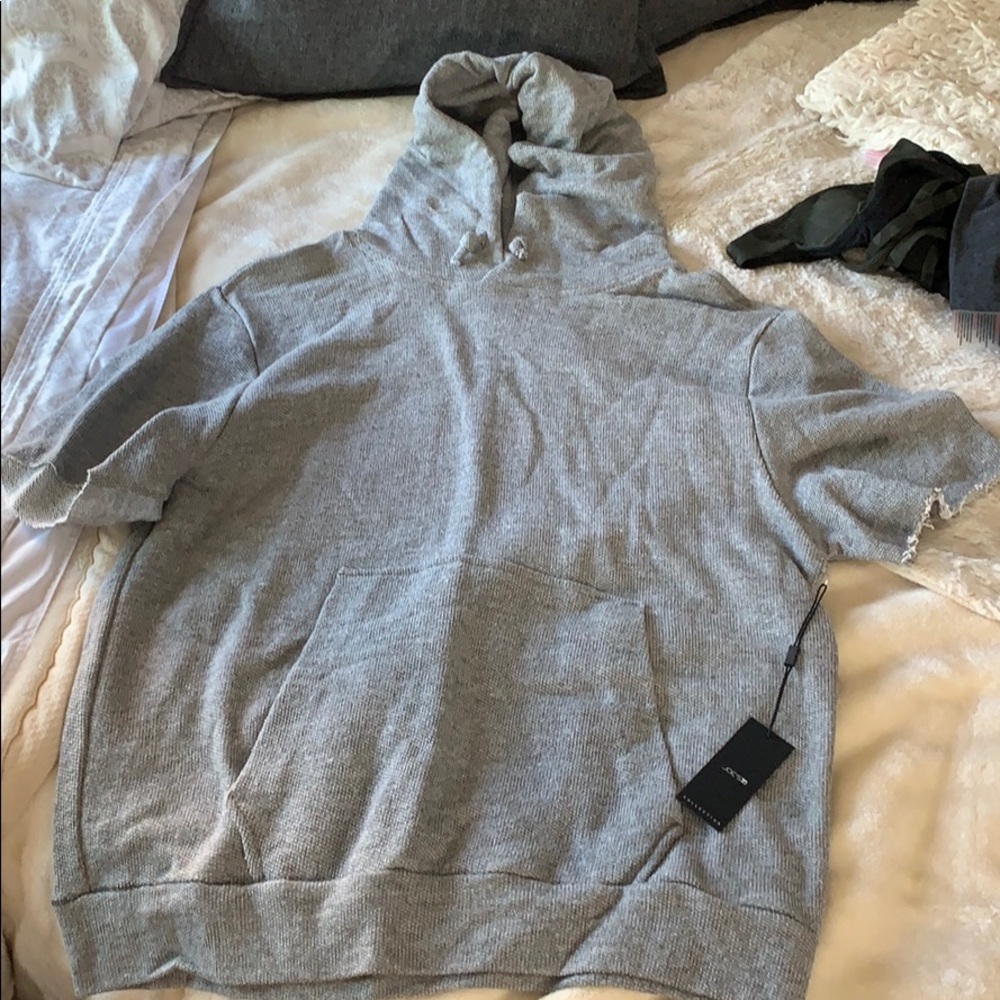 Workout short sleeve with hood